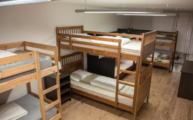 Gde Spat Hostel