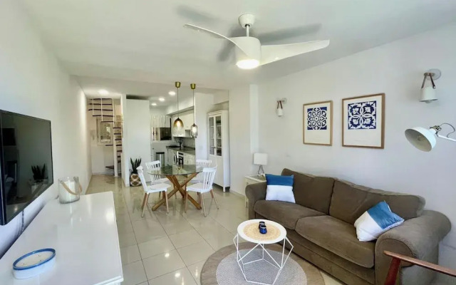 Townhouse - Sleeps 4 - Pool - Playground