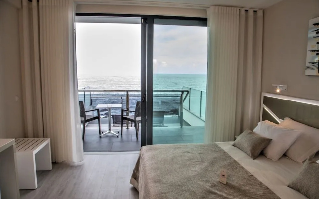 Calamar Hotel