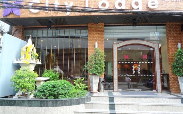 Отель City Lodge Soi 19 вид на фасад