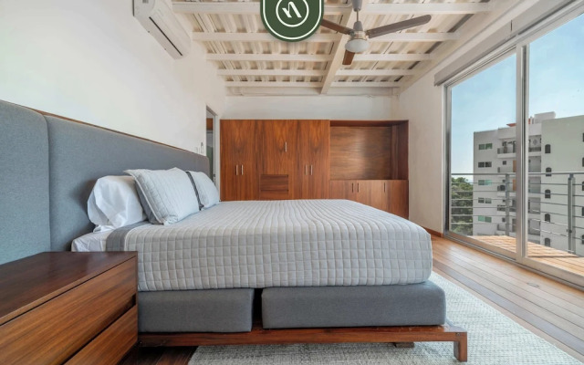 3 BR Condo - Private Terrace and Pool - Oceanview
