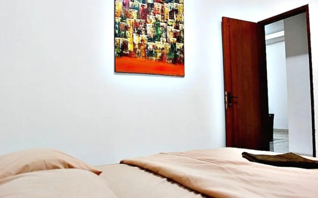 De Nuansa Dago Villa by HouseinBandung