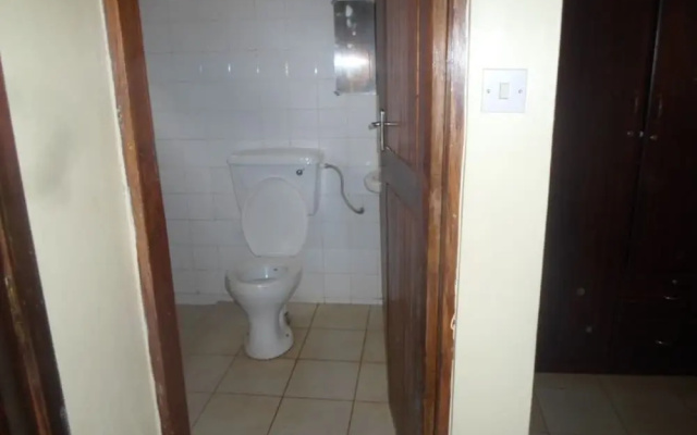 Tarn Hut Resort