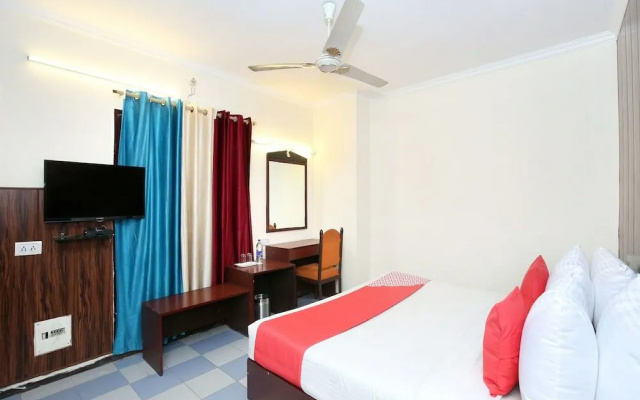 OYO 2690 Hotel Oscar Regency
