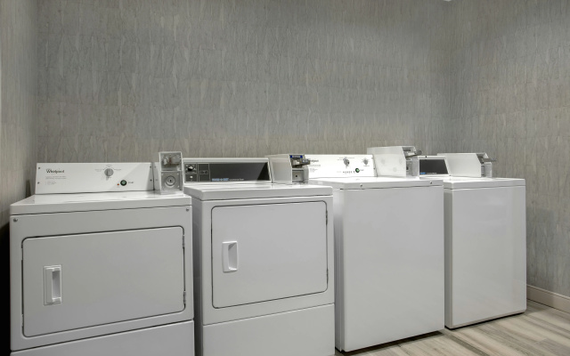 Home2 Suites by Hilton Omaha West, NE