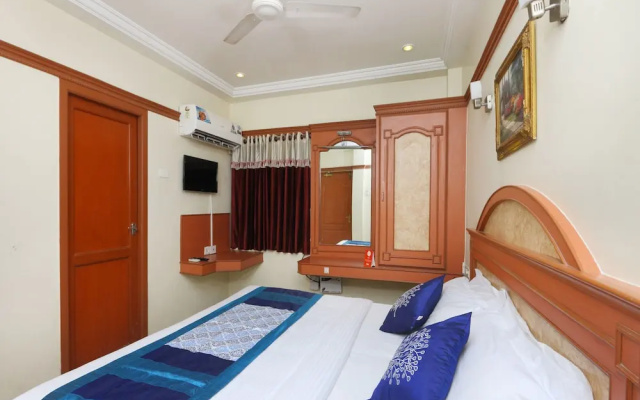 Oyo 15097 Hotel Sathyam
