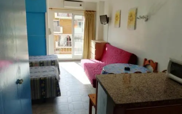 Studio Av. Gamonal, 12, 29630 Benalmadena, Malaga, Espana