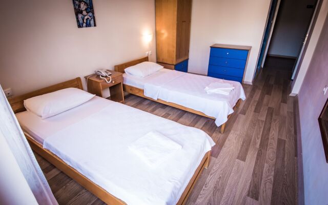 V-Gos Hotel Guesthouse Турция, Фетхие - отзывы, цены и фото номеров - забронировать отель V-Gos Hotel Guesthouse онлайн комната для гостей