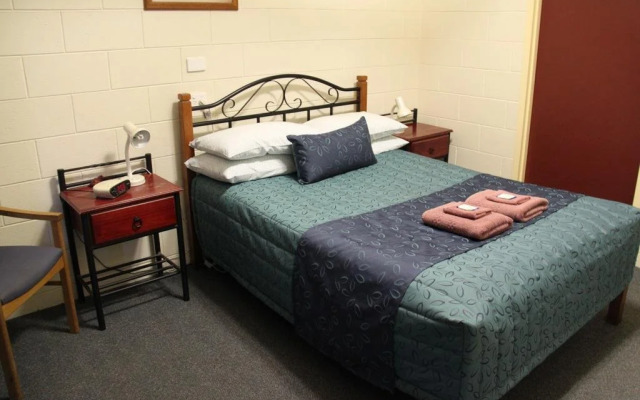 Auburn Shiraz Motel