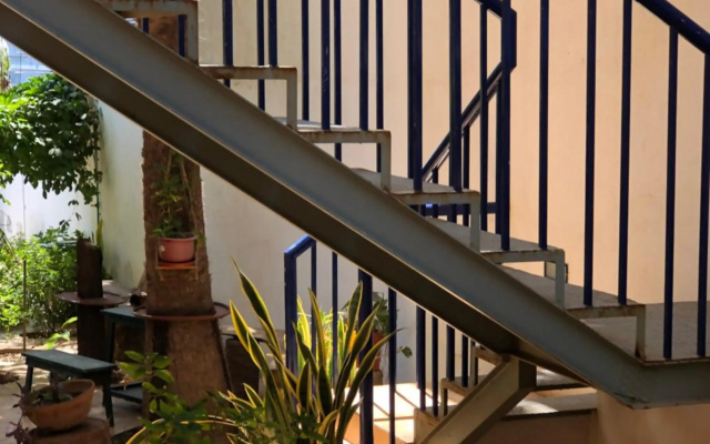 Charming 2BR Guest Suite with Ocean View