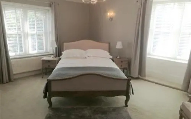 Blashford Manor Farmhouse - New Forest Cottage