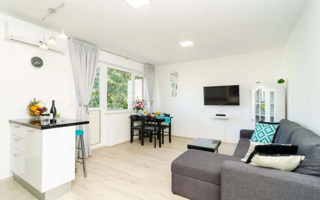 Rea Apartment