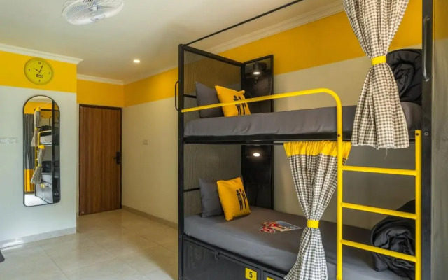 The Hosteller Lonavala City Centre