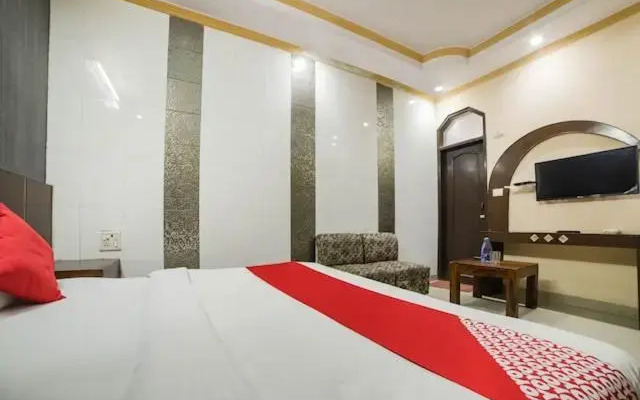 Hotel Viraat