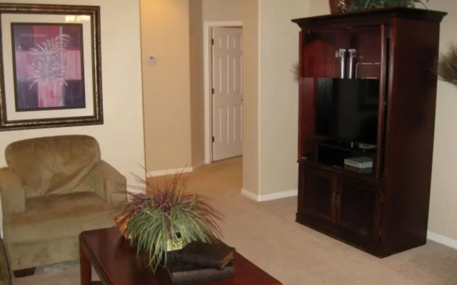 Donald Mcgregor 3 Bedroom Condo