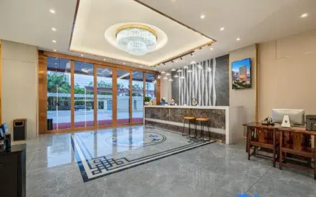 Licheng Ruixuan Hotel