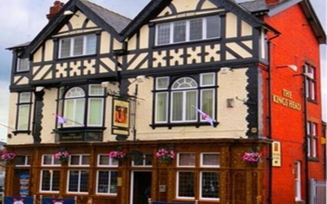 Отель The Kings Head вид на фасад