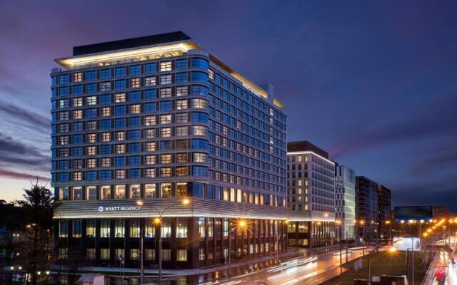 Гостиница Хаятт Ридженси Москва Петровский Парк вид на фасад