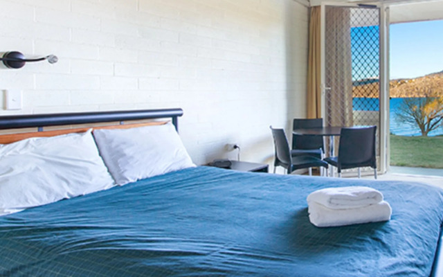 Lake Jindabyne Hotel