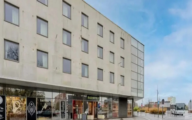 hotelImage