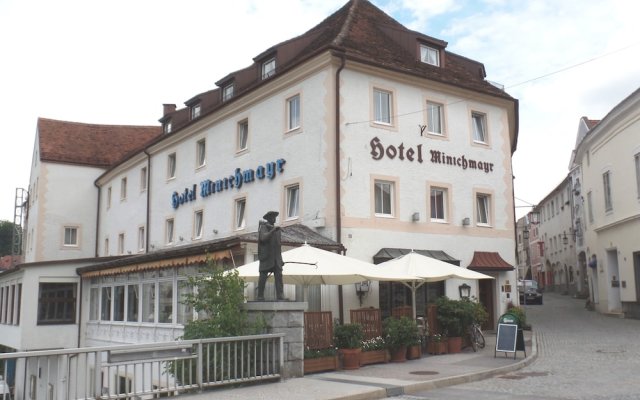 Отель Minichmayr Австрия, Штайр - отзывы, цены и фото номеров - забронировать отель Minichmayr онлайн вид на фасад
