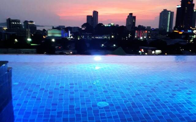 T Pattaya Hotel 1