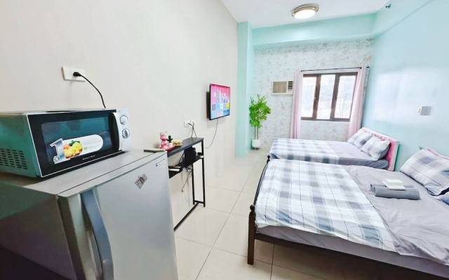 Budget Staycation MOA WiFi Smart TV