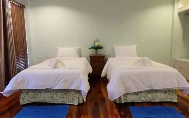 Menam Resort