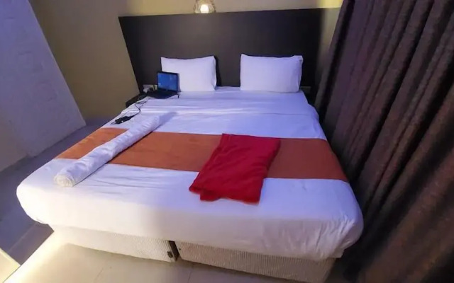 The Junction Hotel & Suites