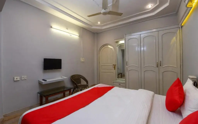 Oyo 14371 Treetops Guest House