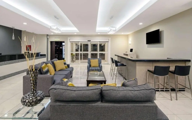 La Quinta by Wyndham Mercedes