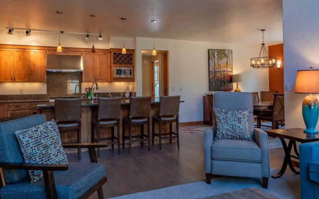 The Timbers 4o-1 Bedroom Condo