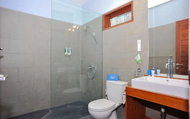 Airy Seminyak Kerobokan Tangkuban Perahu Gang Tunjung Dua 9 Bali