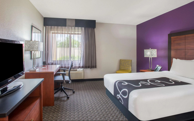 La Quinta Inn & Suites by Wyndham Atlanta Roswell