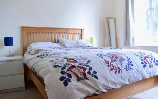 Modern 3 Bedroom Flat in Southwark