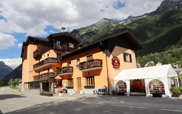 Albergo Del Ponte