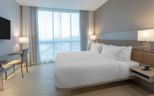 AC Hotel by Marriott Santa Marta