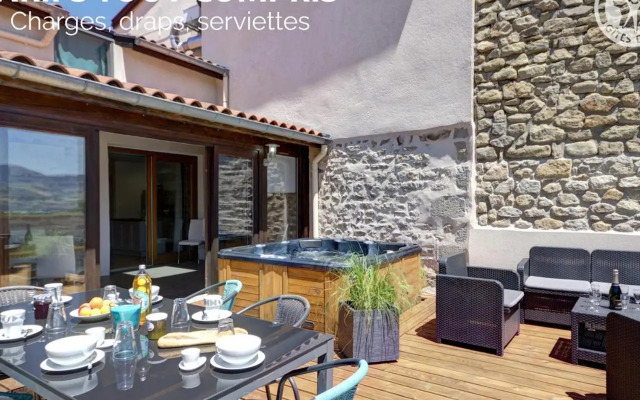 Gîte Cellieu, 4 pièces, 6 personnes - FR-1-496-8