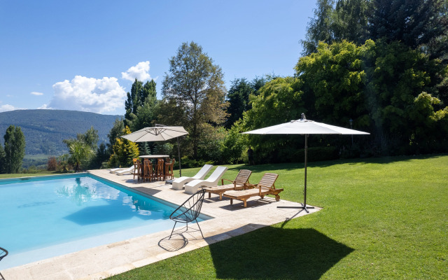 Rotui Luxury Village