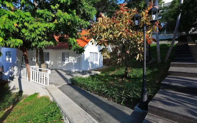 Kata White Villas