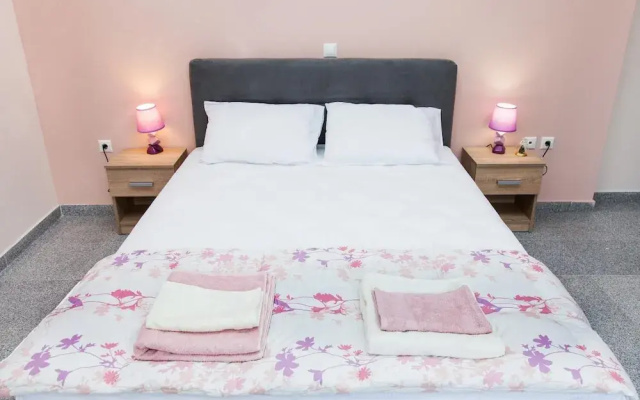 Bright and Relax Studio A in Porto Rafti