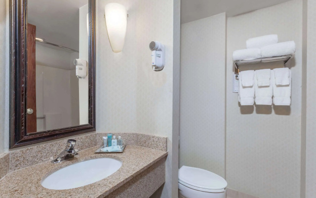 Отель Wyndham Southbury