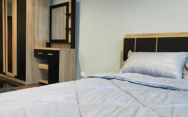 Deluxe at Popular Condo