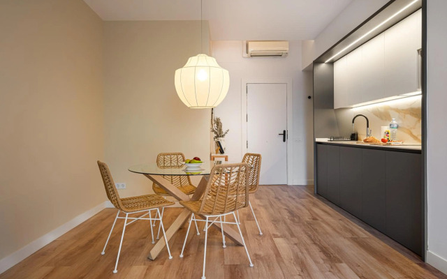 Happy Apartments