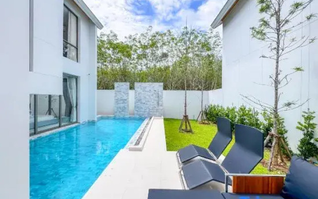 Modern Luxury Pool Villa Resort | near Bang Tao Beach | Phuket | Warm Plus