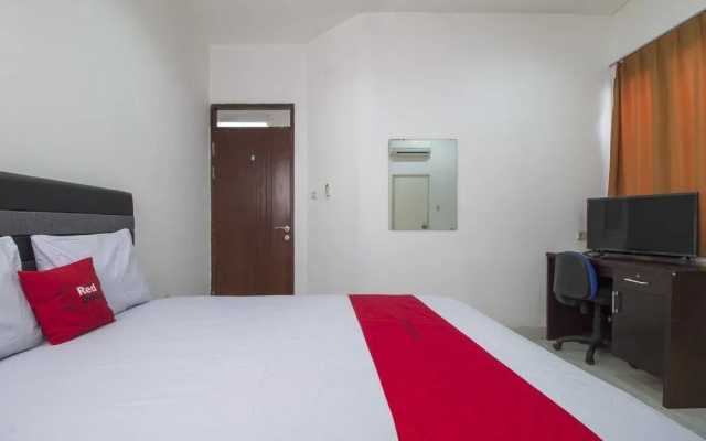 RedDoorz near Teras Kota 2