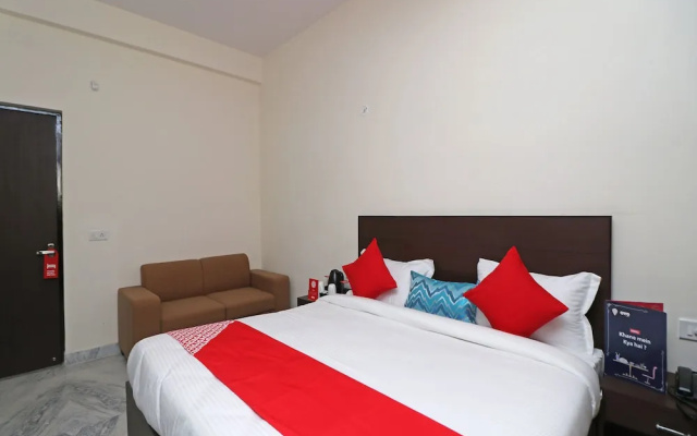 OYO 12143 Hotel SKD