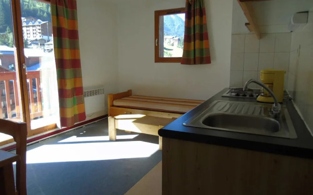 Lou Services Apartment GA48 LSI 001