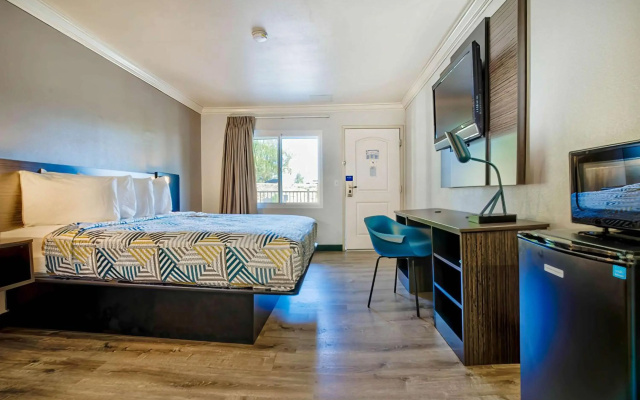Motel 6 Menifee, CA