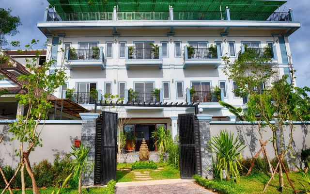 The Villa Secret Garden
